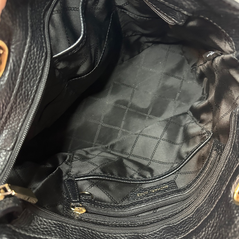 Michael Kors Bedford Black Pebbled Leather Tote with multiple exterior pockets - Picture 9 of 9